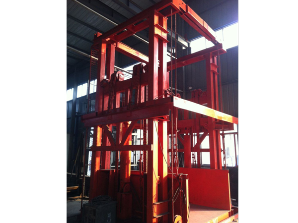 電動(dòng)自走桅桿式升降平臺 